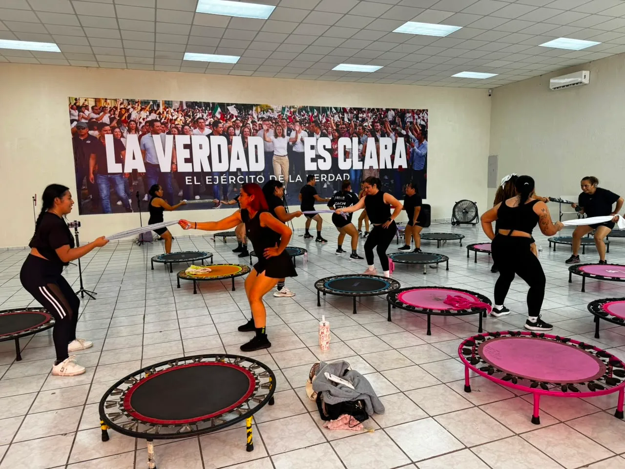 Academia de Formación de Instructoras Multidisciplinarias Integrales – Mujeres con Luz, fotografía 4